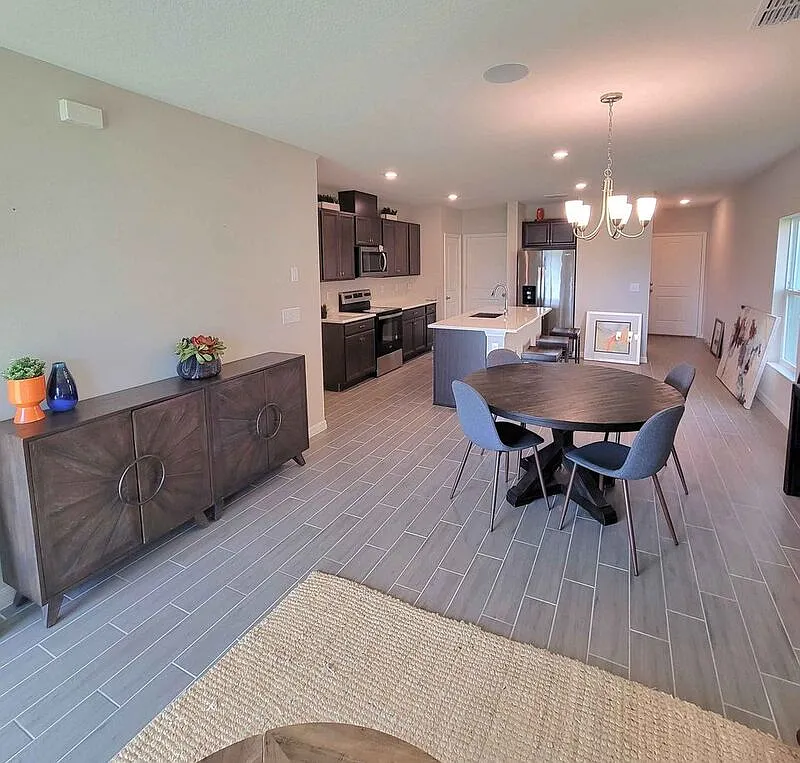 3 bed, 2.5 bath, 1489 sqft, $1,950 — Photo 3