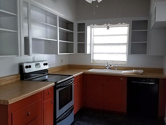 3rd image of 3619 Lawson Dr