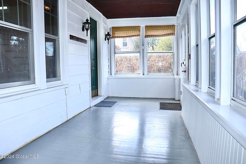 3rd image of 61 Edgecomb Street