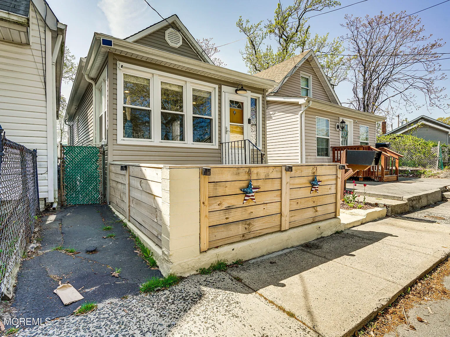1 bed, 700 sqft, $2,300 — Photo 3