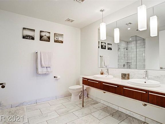 4th image of 4471 Dean Martin Dr Unit 506