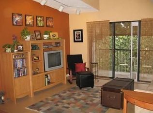 935 Pine Ridge Cir, Sanford, FL 32773