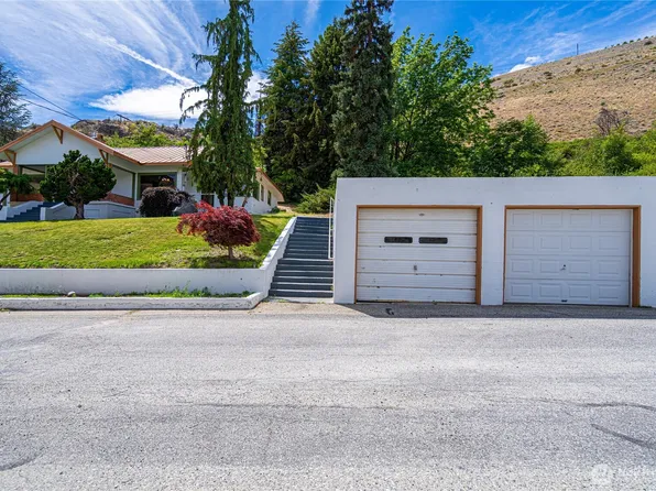 15 Beebe Fish Hatchery Road, Chelan, WA 98816