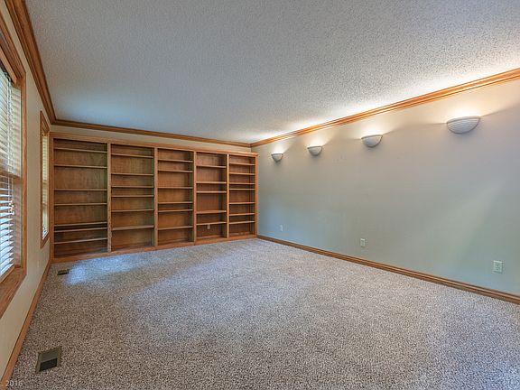 4th image of 13235 Loganberry Ln