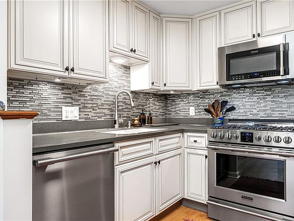 4th image of 3 Quail Cir #A