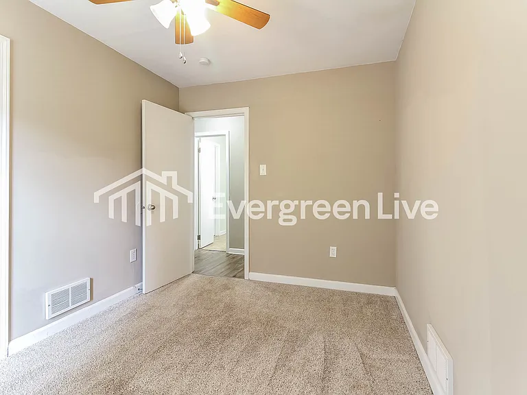 528 Mason Rd — Photo 12