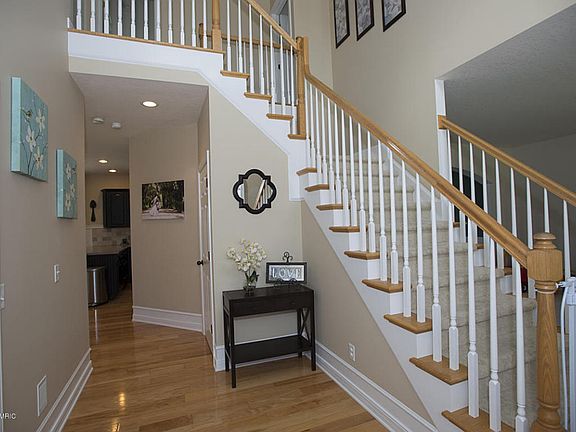 2nd image of 5974 Baywood Dr