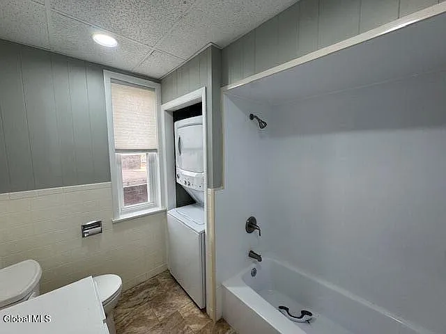 306 3rd St #3 — Photo 11