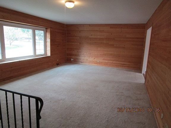2nd image of 435 Meadow Ave
