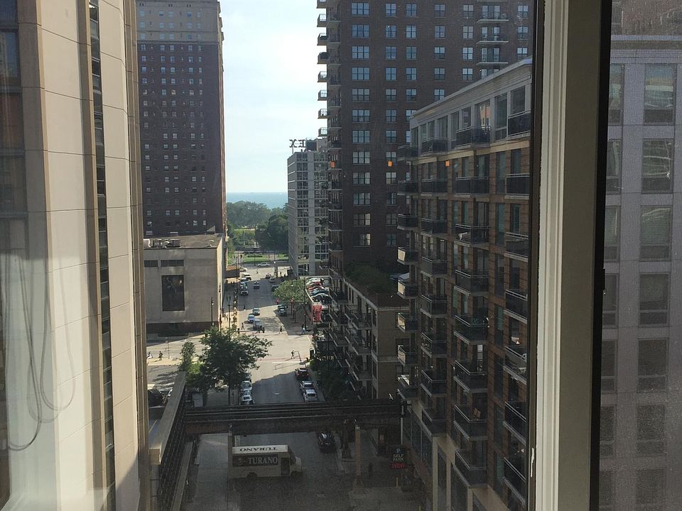 1st image of 801 S Plymouth Ct APT 1003