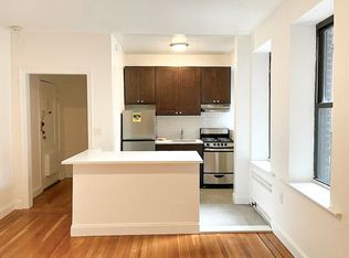 2598 36th St, Astoria, NY 11103