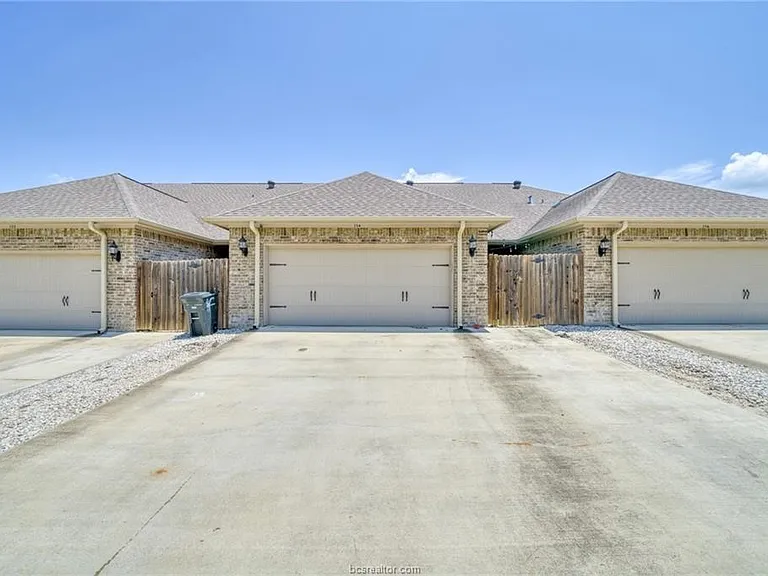 3114 Claremont Dr — Photo 25