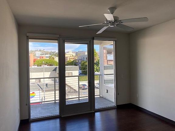 4th image of 1233 N La Brea Ave #418