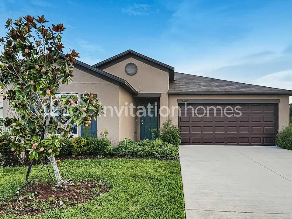 8609 40th Cir E