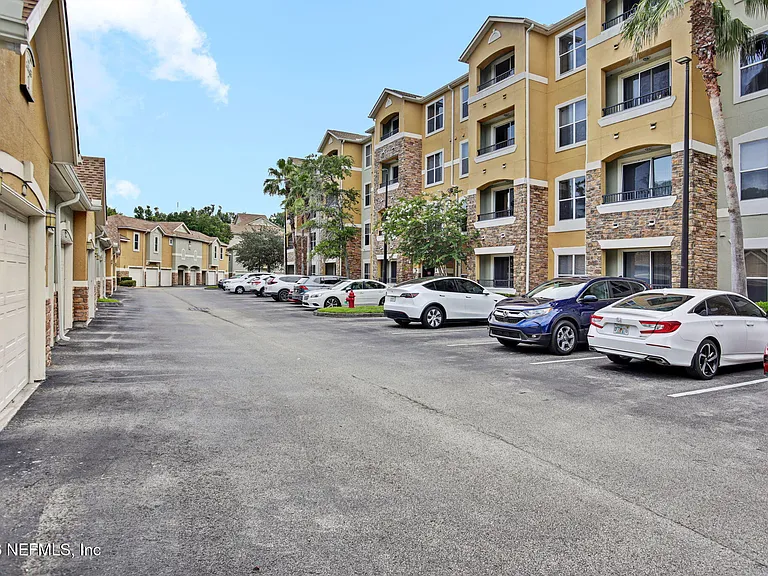 8539 Gate Pkwy #9330 — Photo 11