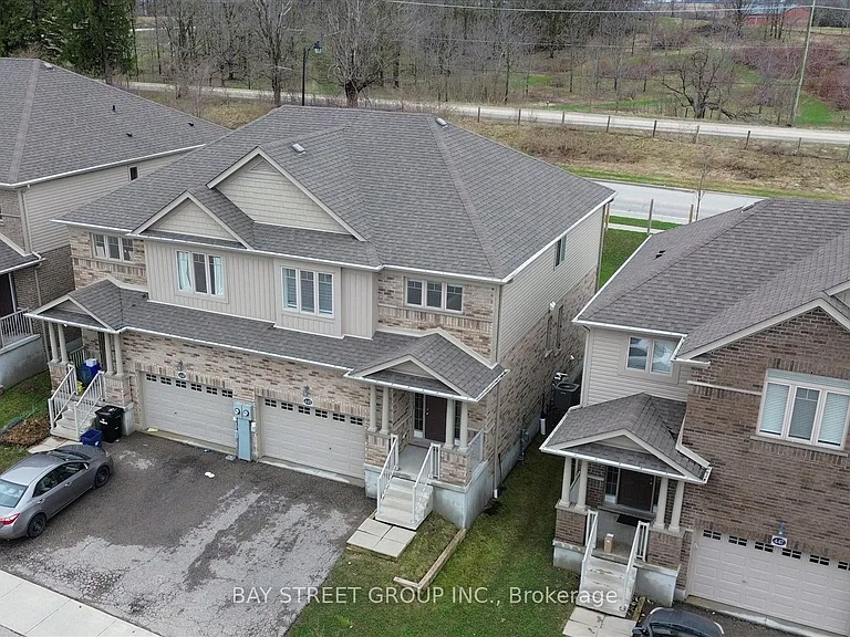 445 Avens St — Photo 3