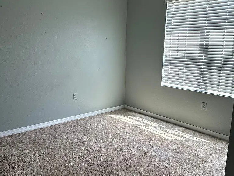 1519 Diamond Loop Dr — Photo 9