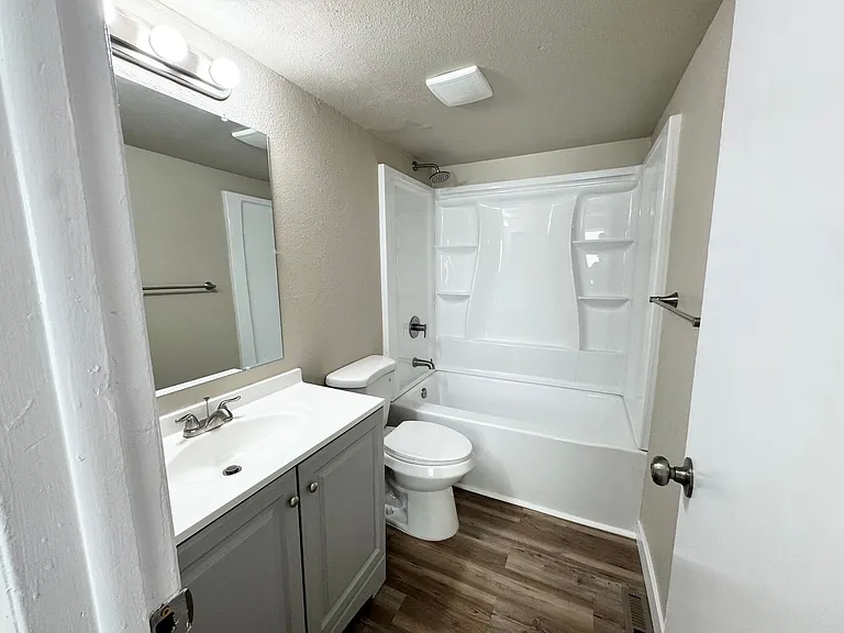 1011 Bennett Ave #1013-A — Photo 18