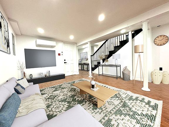 2nd image of 977 Putnam Ave APT 1