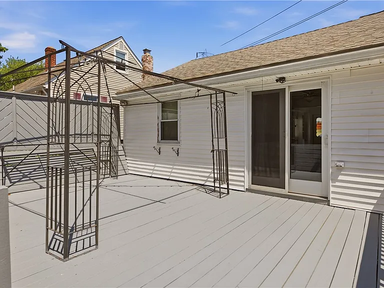 5 Seth St — Photo 25
