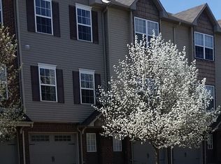 2153 Knotty Pine Trl, Howell, MI 48855