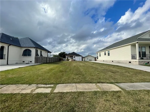 2224 Esteban St, Arabi, LA 70032