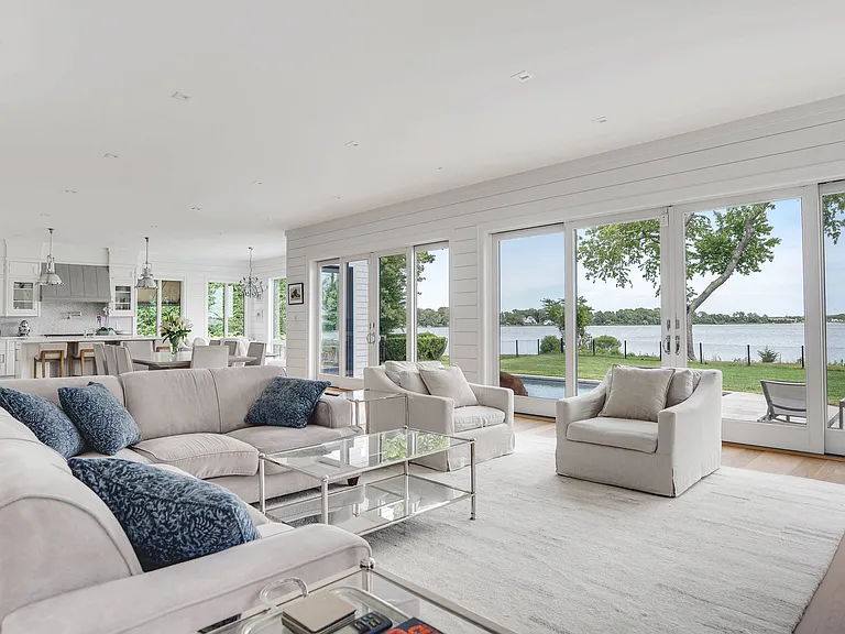 82 Harbor Dr — Photo 13