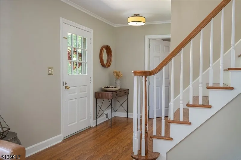 3 bed, 2.0 bath, $4,500 — Photo 2