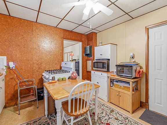 3rd image of 321 Washington COURT