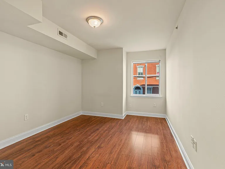 1724 W Master St #C — Photo 8