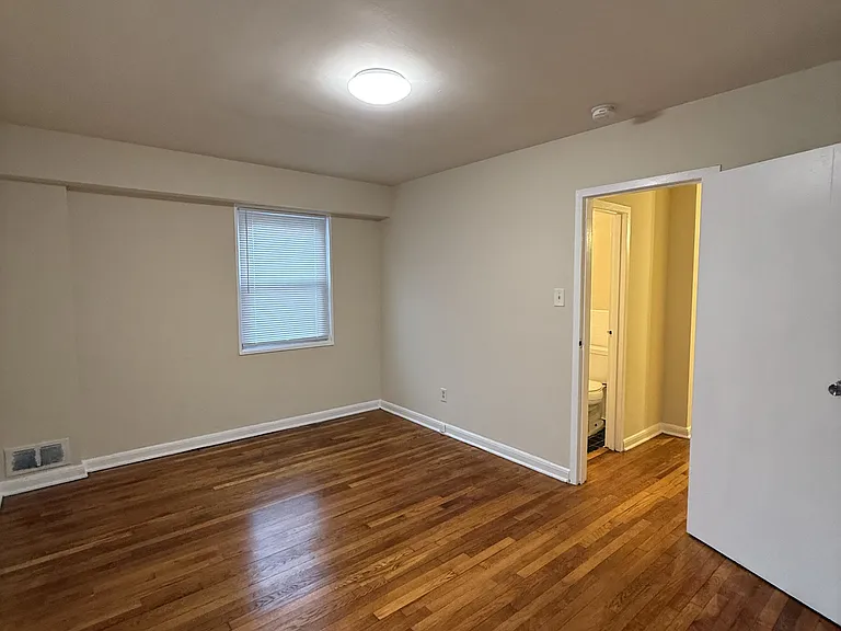 1314 K St SE #203 — Photo 12