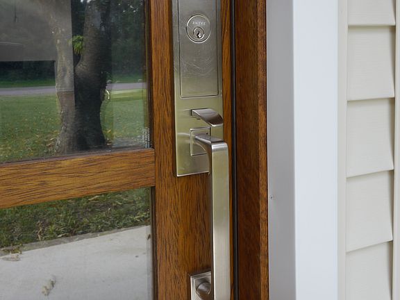 Mortised entry lockset