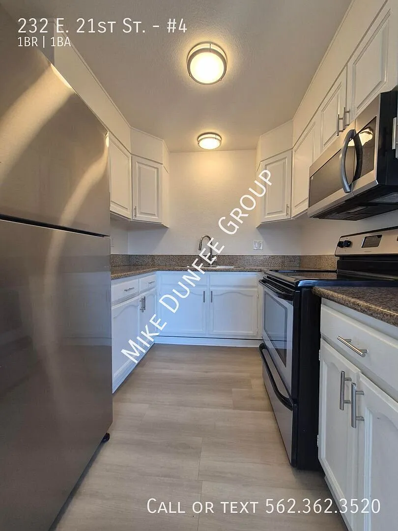 Spacious Upstairs One-Bedroom Unit — Photo 3
