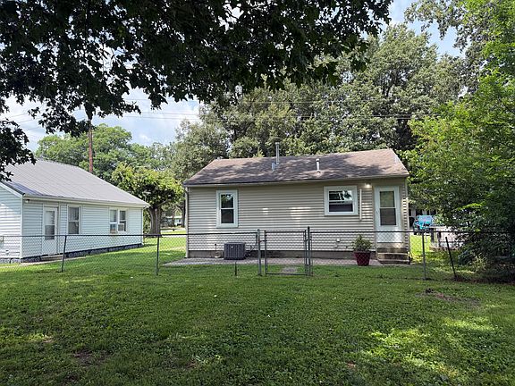 5th image of 2632 Goodman St