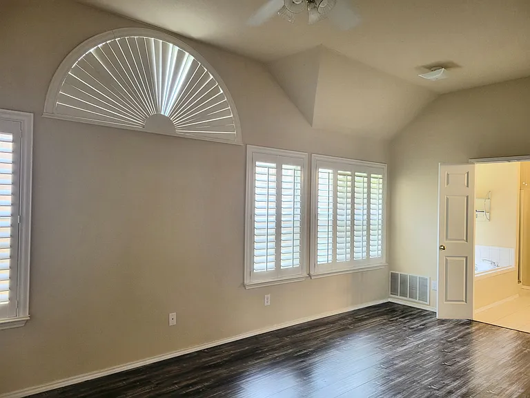 7905 Country Ridge Ln — Photo 11