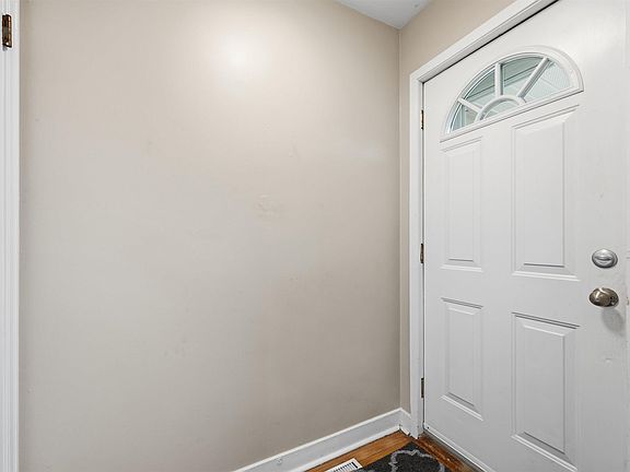3rd image of 55 & 55-1/2 Glenwood Ave
