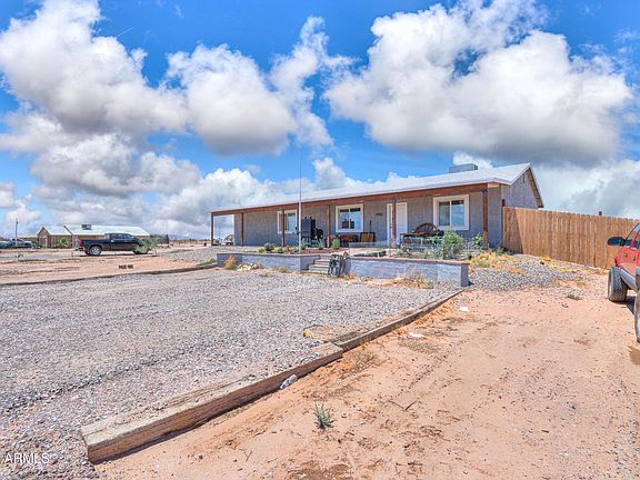 2nd image of 4968 N Flores Ln