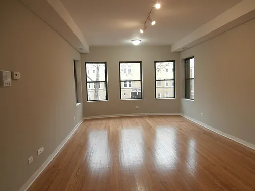 2323 W Arthur Ave #2 Photo 1