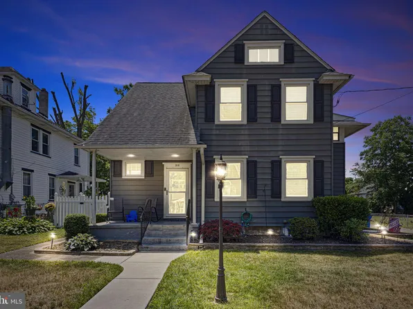 215 Vine St, Delanco, NJ 08075