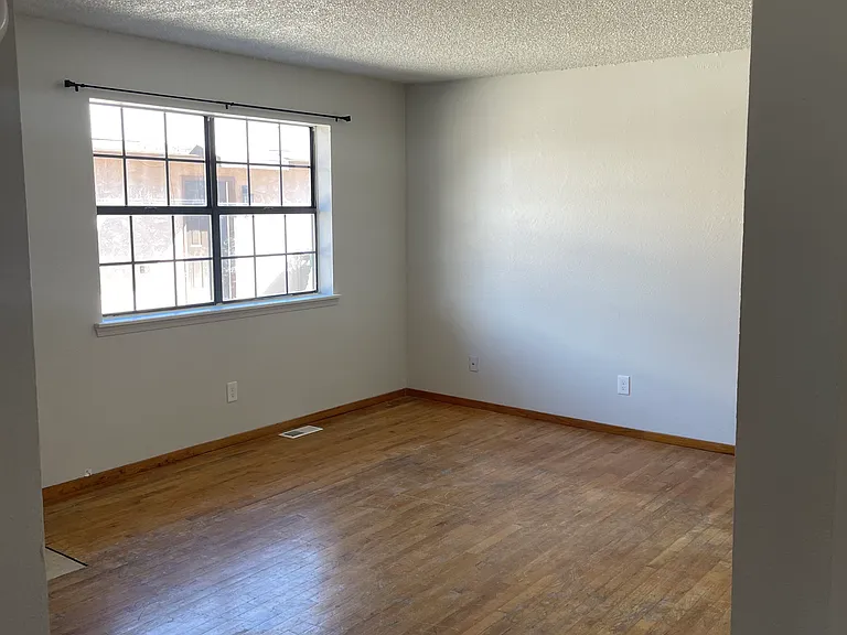 99 Parque De Oeste Dr #4 — Photo 10