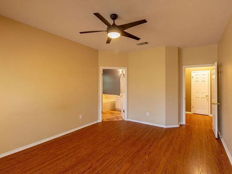 8209 Forest Heights Ln — Photo 27
