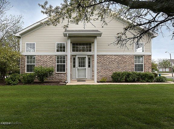 2nd image of 150 Castlewood Ct
