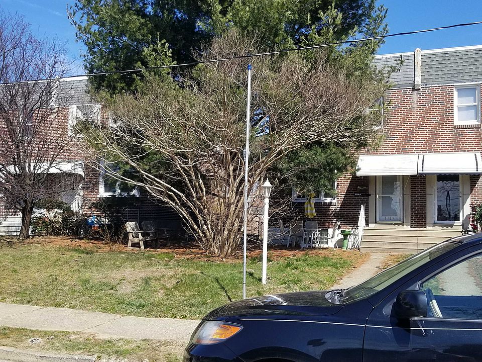 2nd image of 1117 Wellington St