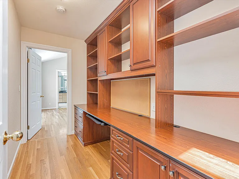 794 Manor Way — Photo 27