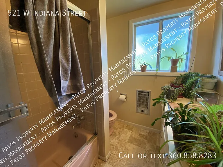521 W Indiana St — Photo 7