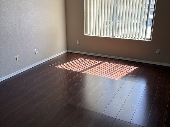 4th image of 7801 N 44th Dr Unit 1094