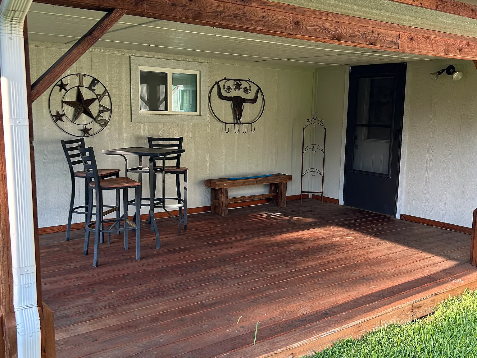 3 bed, 2163 sqft, $3,000 — Photo 1