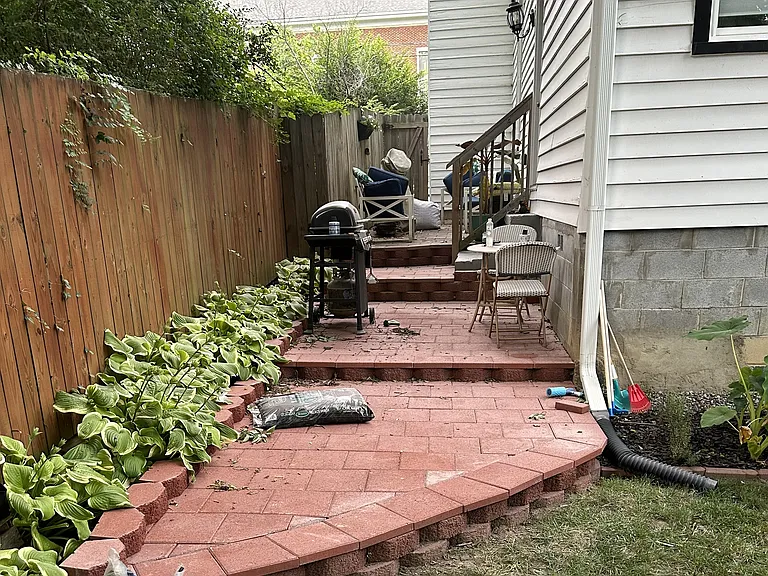 205 Poe St — Photo 55