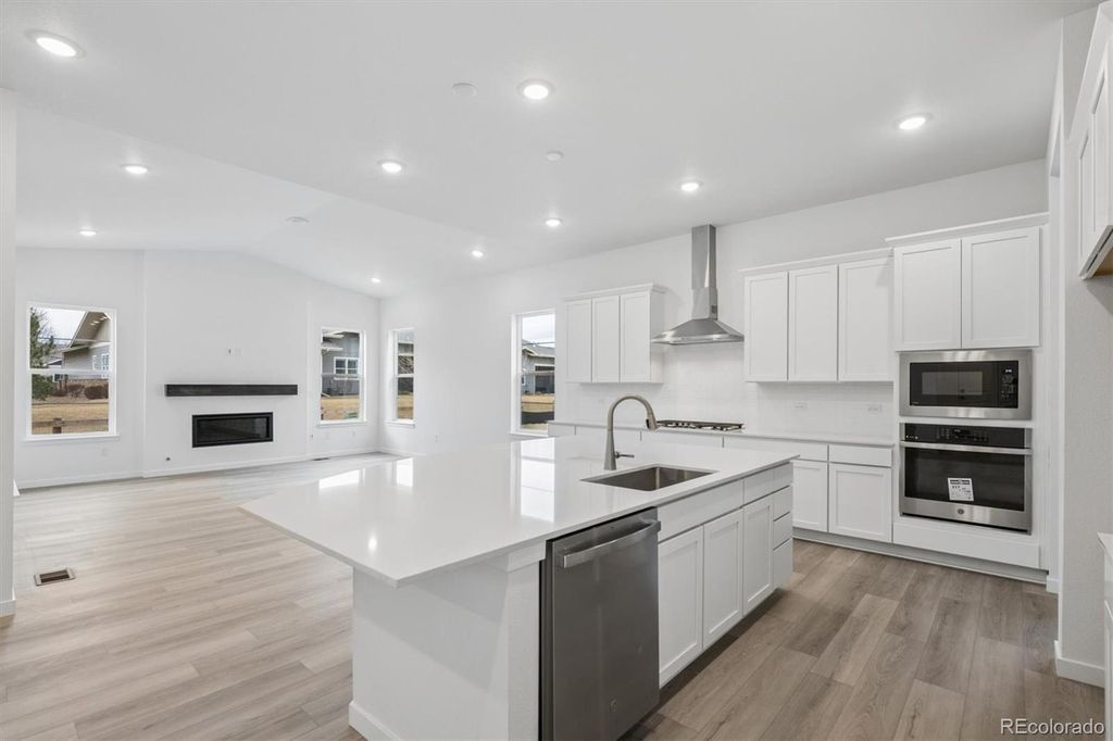 3777 Emerald Shore Circle