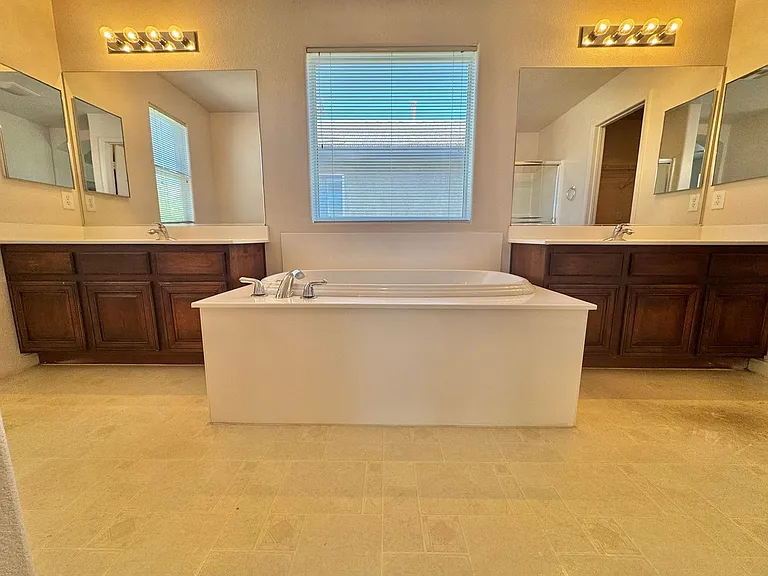 4972 W Moberly Ave — Photo 26